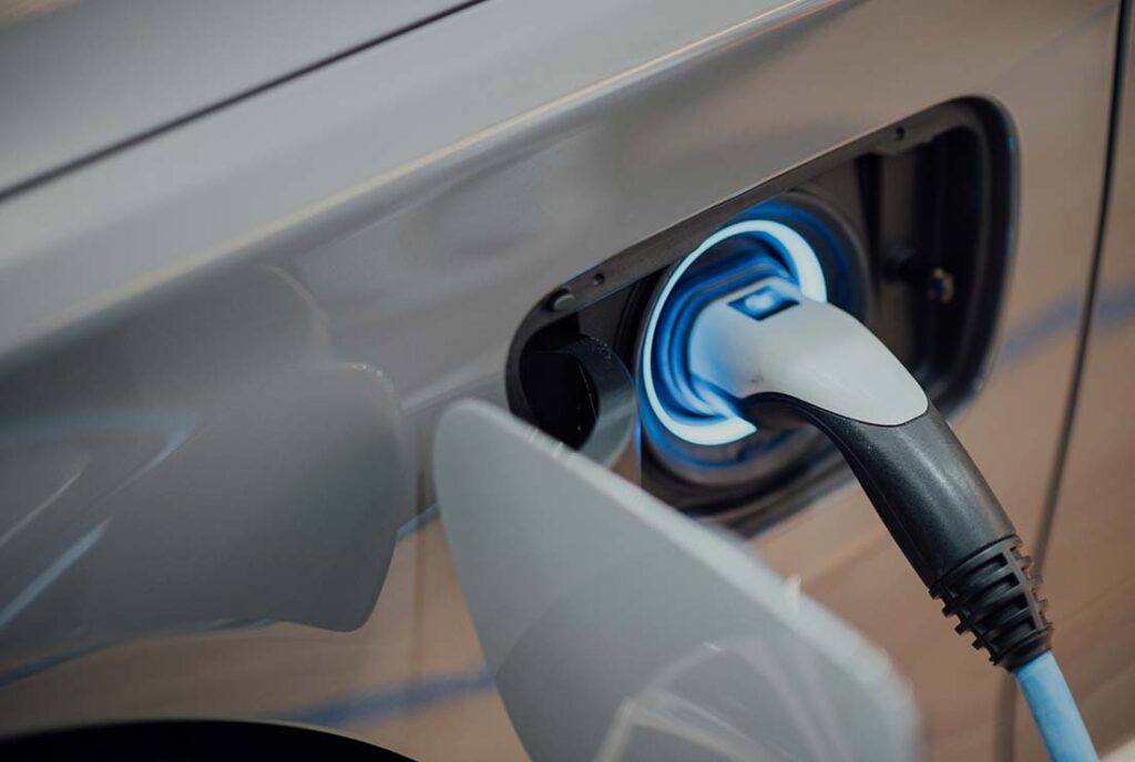 ¿Cuándo compensa comprar un coche eléctrico? - Julia en la onda de Onda Cero (14 de mayo de 2024).